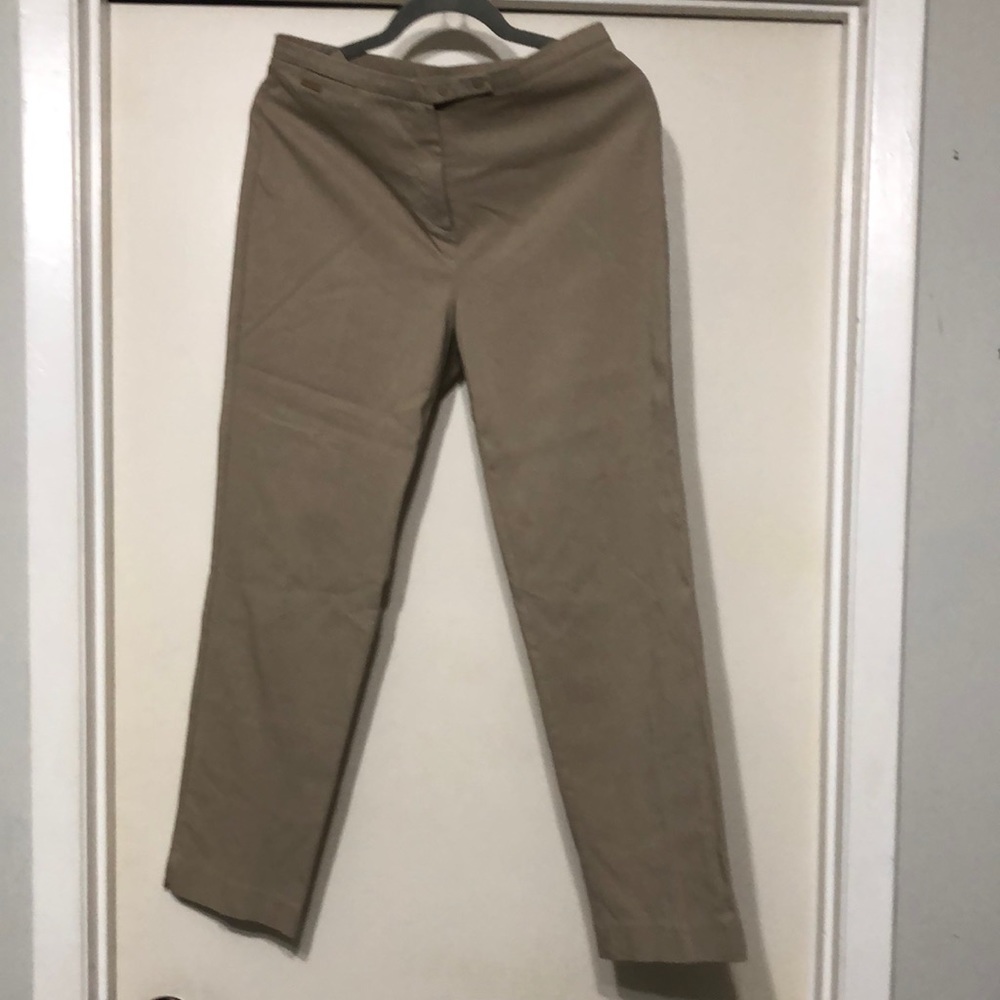 Kim Rogers tan pants. Size 8. Stretchy